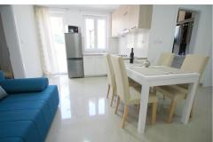 Ferienwohnungen Gorica 1- with Pool, 200 Apartment 4 – Gorica 1/1 foto 2