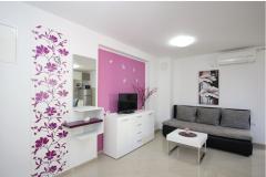 Ferienwohnungen Gorica 1- with Pool, 200 Apartment 2 – Gorica 1/4 foto 1