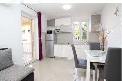 Ferienwohnungen Gorica 1- with Pool, 200 Apartment 2 – Gorica 1/4 foto 4
