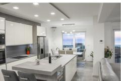 Hot Tub Luxury Ferienwohnungen + beach p Apartment 1 – Penthouse foto 4