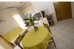 Appartements Dinko s grijanim bazenom Apartment 4 – A 2+2 foto 1