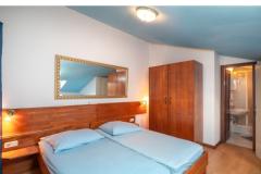 Family Zimmers &amp; Ferienwohnungen Omis Apartment 1 – 2 FLOOR foto 5