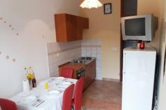 19.6.-1.7. Ap 2-4 pers=45eur Apartment 2 – Apartman foto 3