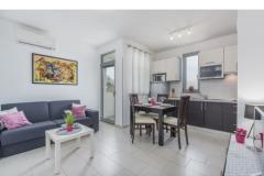 Appartements Kimi with swimming pool  Apartment 4 – APP M foto 1