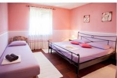 Ferienwohnungen NIKA Apartment 2 – MARTA foto 5