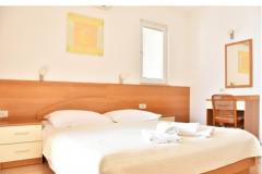Appartements Stone  Tučepi  Apartment 1 – A 2 - 100 foto 3