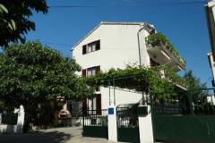 Ferienwohnungen Milka-Jure Srima-Vodice Apartment 2 – Apartman 2 foto 1