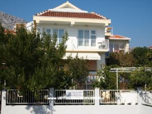 Villa Fani