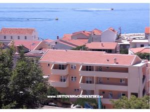 Appartements Tucepi Jakić