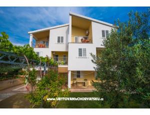 Ferienwohnungen Anamarija