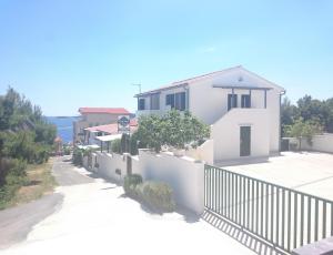 Ferienwohnungen Lac - Haus Riba