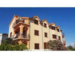 Appartements Tribunj-Biserka