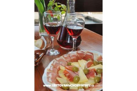 Ferienwohnungen Čumbelić foto 4