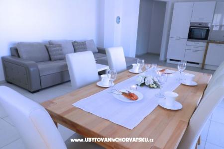 Diamant *** Baska Voda Kroatien