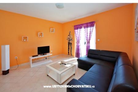Appartement and pool Nika foto 3