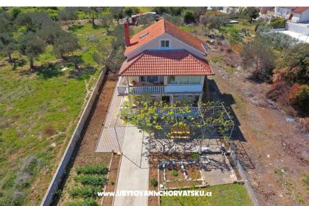 Large garden Bibinje Kroatien