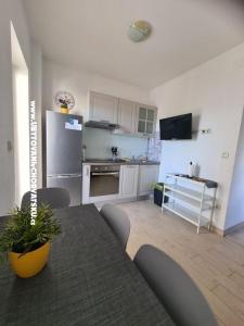 Apartment Mare - prvi red uz more foto 4