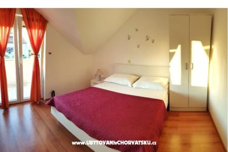 Appartements Krajnović Biograd foto 3