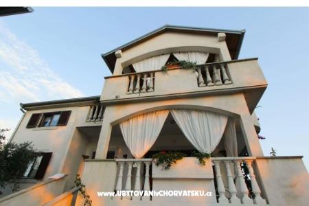 Appartements Petrina 2 Biograd Kroatien