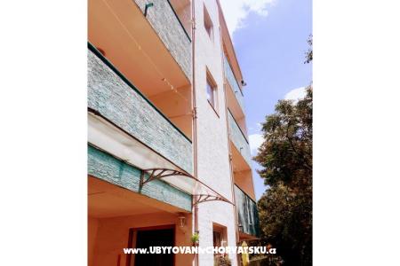 VILLA BERNARD..150 m plaža DRAŽICA Biograd Kroatien