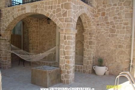 Villa Kameni dvori foto 2
