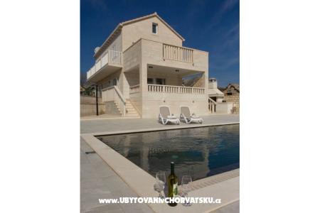 Ferienhaus Lokanjac Insel Brac Kroatien