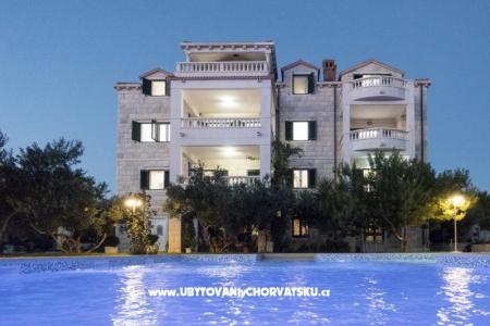 Luxury Ferienwohnungen mit Pool foto 3