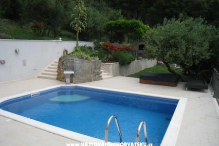 Luxury Villa-swimingpool,sauna,jacu foto 2
