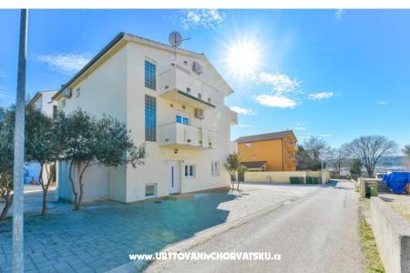 Appartements Adria Sv. Filip i Jakov Kroatien