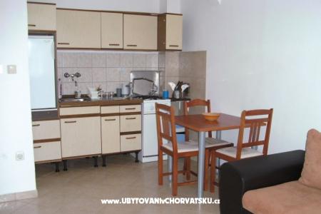 Ferienwohnungen &amp; rooms Brist foto 4