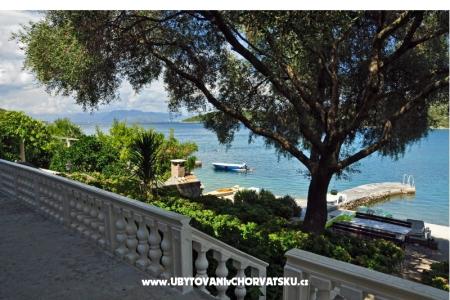 Beachfront apartments Ruskovic Drace & Trstenik Kroatien