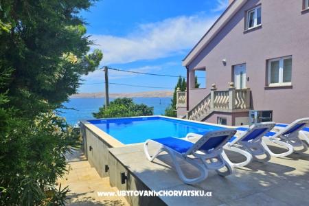 Beachfront Ferienwohnungen Baricevic wit Karlobag Kroatien