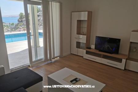 Beachfront Haus Robert mit Pool – Karlobag Kroatien