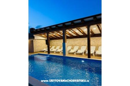 Villa Robert 2 mit Pool Cesarica Karlobag Kroatien