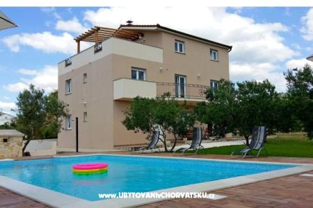 Appartements Šimetin Kastela Kroatien