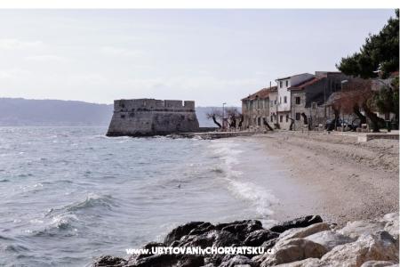Stone house foto 2