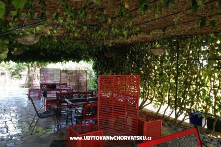 Ferienwohnungen Blazevic, Njivice foto 5