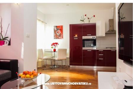 APARTMENTS ELA foto 2