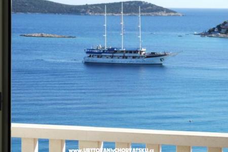 Ferienwohnungen Villa MANDINA mit Pool foto 3