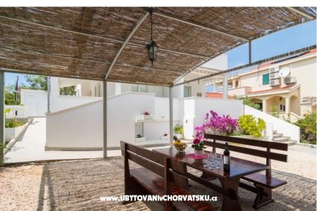 BayBeach Ferienwohnungen Sevid foto 4