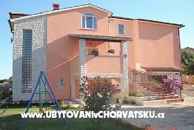 Apartment Maretic foto 2