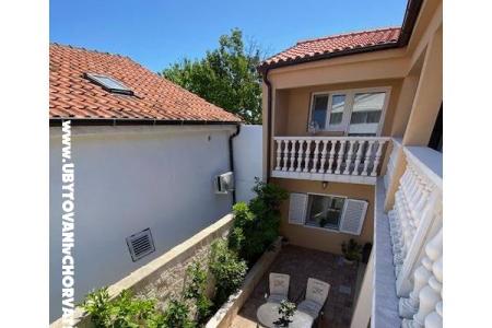 Aenona apartmani foto 5