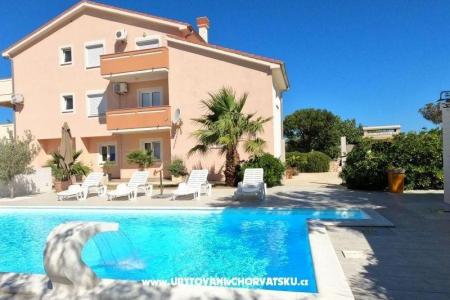 Appartements Zeneral Novalja - Pag Kroatien