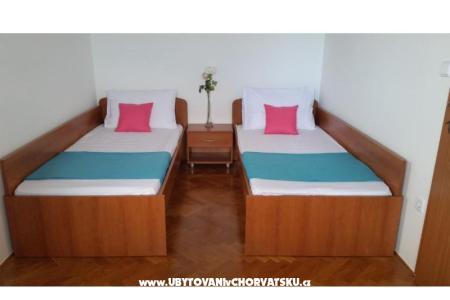Ferienwohnungen Marija Novalja foto 5