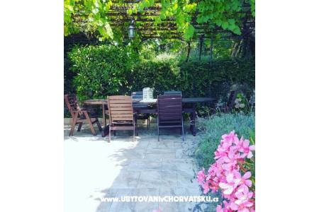 Appartements BUTKOVIĆ DUBRAVKA Novi Vinodolski Kroatien