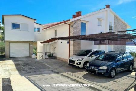 Appartements Peter  Omis Kroatien