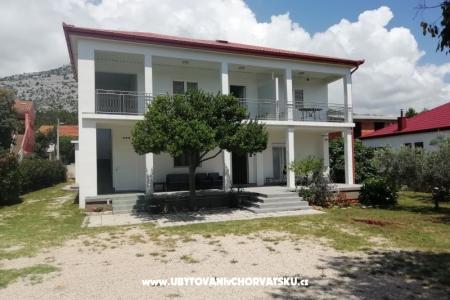 Appartements Buco - Smiljana Starigrad Paklenica Kroatien