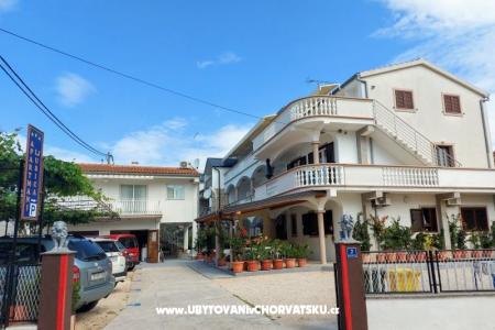 Appartements Ljubica Pakostane Kroatien