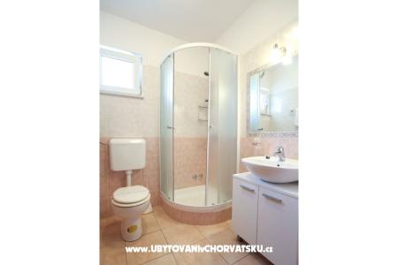 Pakoštane Appartements Di-Ana foto 4