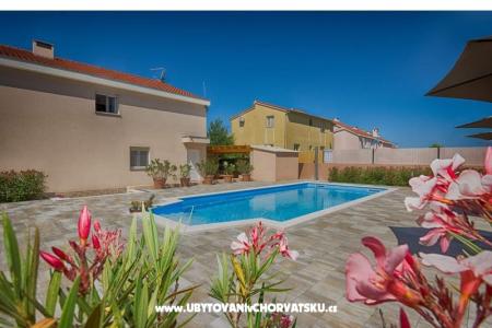  Haus mit Pool - Villa Marijana  foto 5